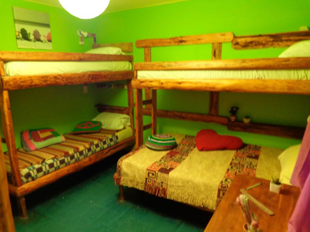 סן קרלוס דה ברילוצ'ה Wood House Hostel חדר תמונה