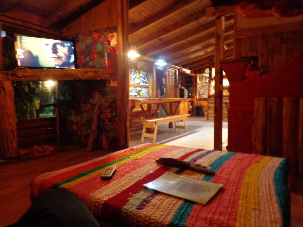 סן קרלוס דה ברילוצ'ה Wood House Hostel מראה חיצוני תמונה