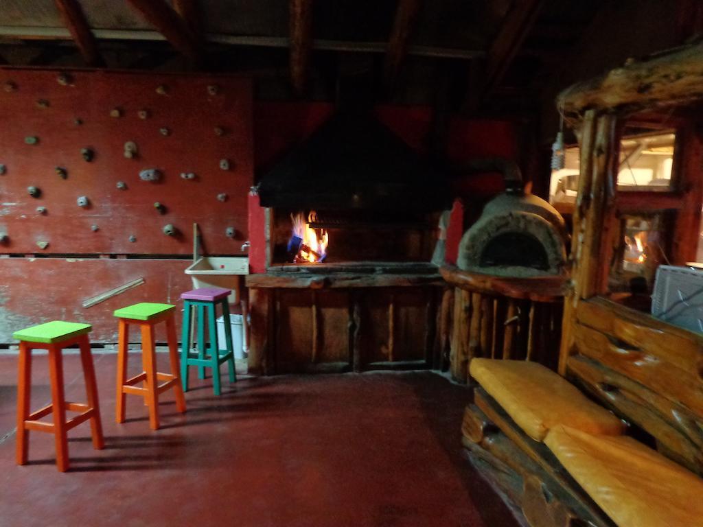 סן קרלוס דה ברילוצ'ה Wood House Hostel מראה חיצוני תמונה
