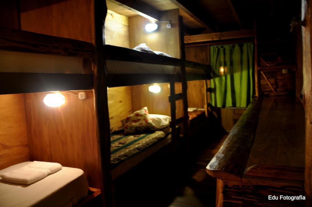 סן קרלוס דה ברילוצ'ה Wood House Hostel חדר תמונה
